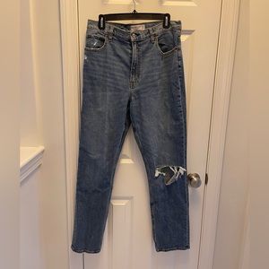 Abercrombie The ‘90s Slim Straight Ultra High Rise Jeans